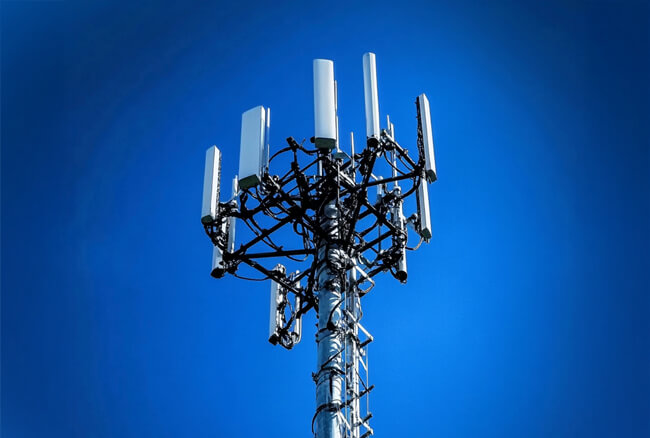 תמונה של אנטנה סלולרית
